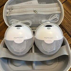 Momcozy Wearable Breast Pump Set